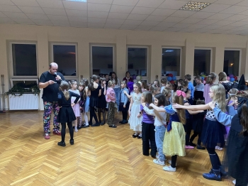 588360060_1376939340892656_74518079945432683_n