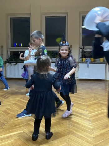 589637746_1376939207559336_4865133875624372246_n