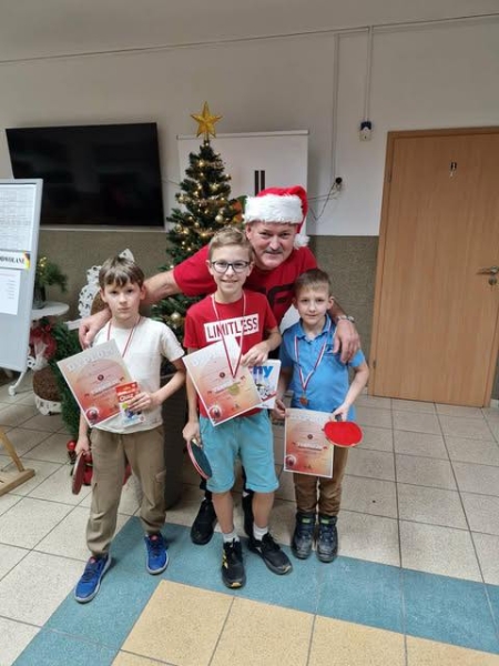 Świąteczny turniej tenisa stołowego rozstrzygnięty! 